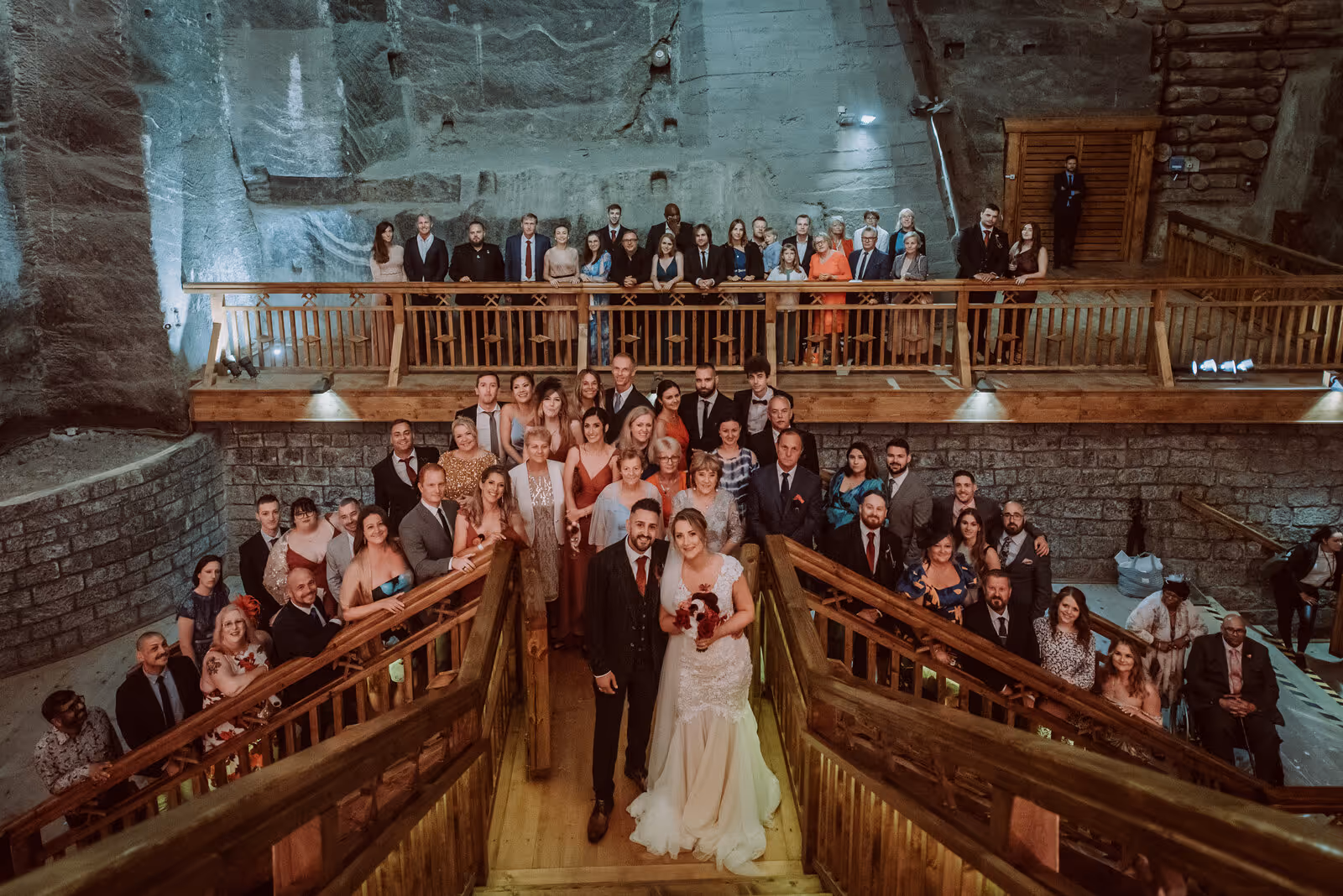 Ślub w Polsce - Kopalnia Soli w Wieliczce. Zdjęcie nr. 5