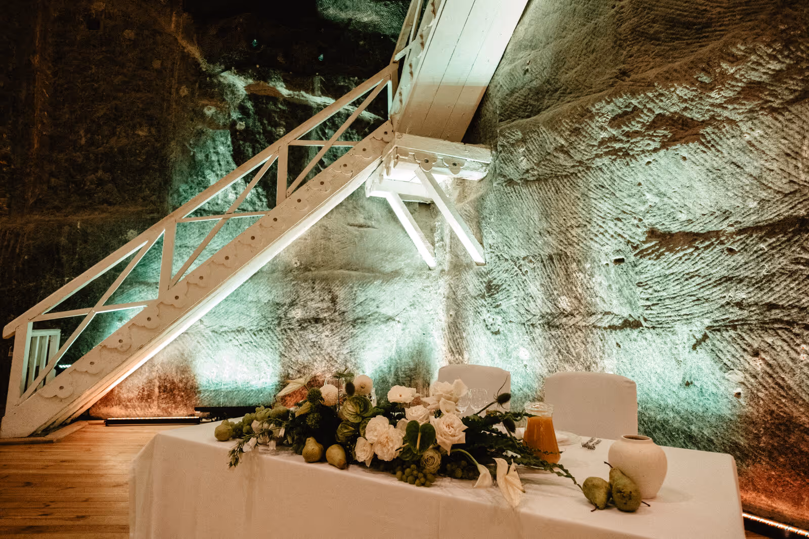Ślub w Polsce. Kopalnia Soli w Wieliczzce. Zdjęcie nr. 36