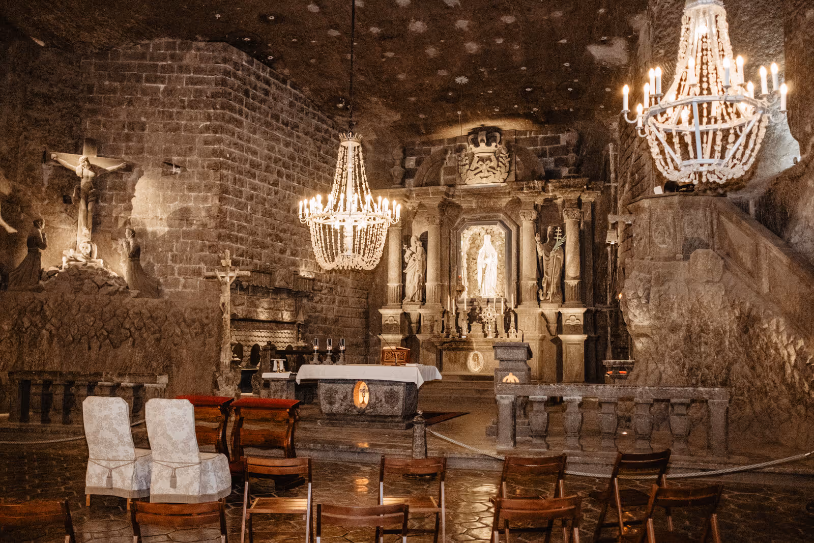 Ślub w Polsce. Kopalnia Soli w Wieliczzce. Zdjęcie nr. 5