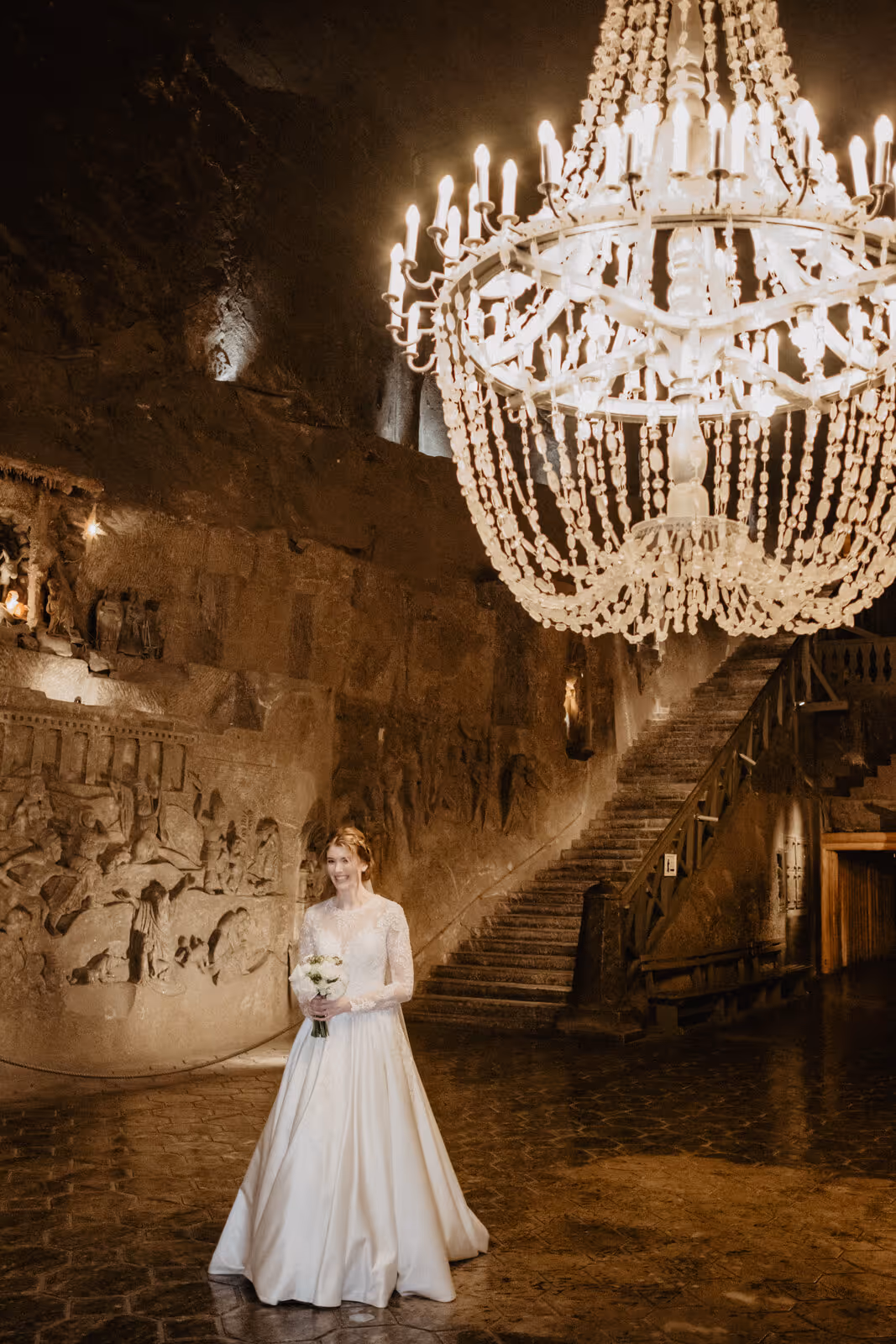 Ślub w Polsce. Kopalnia Soli w Wieliczzce. Zdjęcie nr. 9