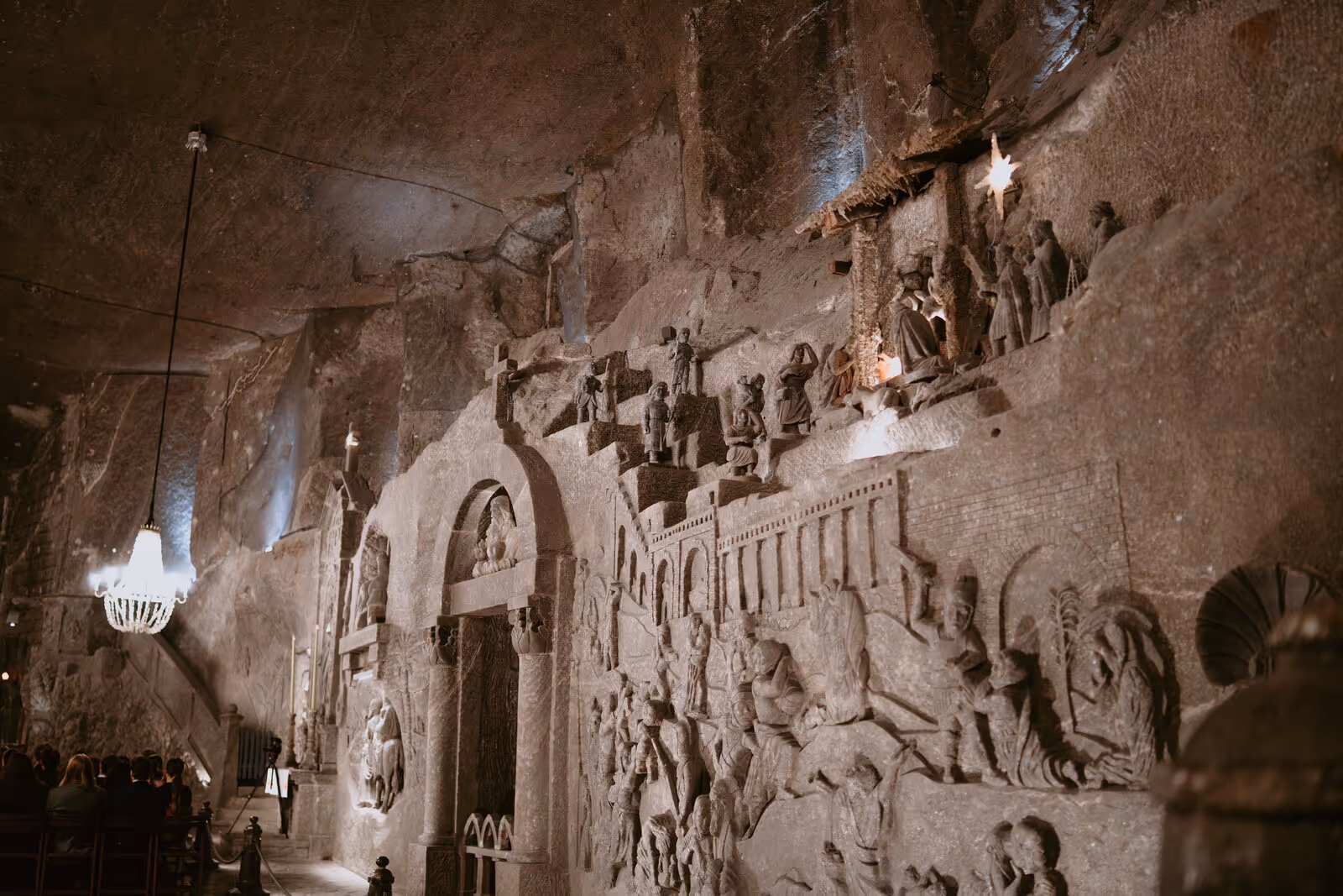 Ślub w Polsce. Kopalnia Soli w Wieliczce. Zdjęcie nr. 50