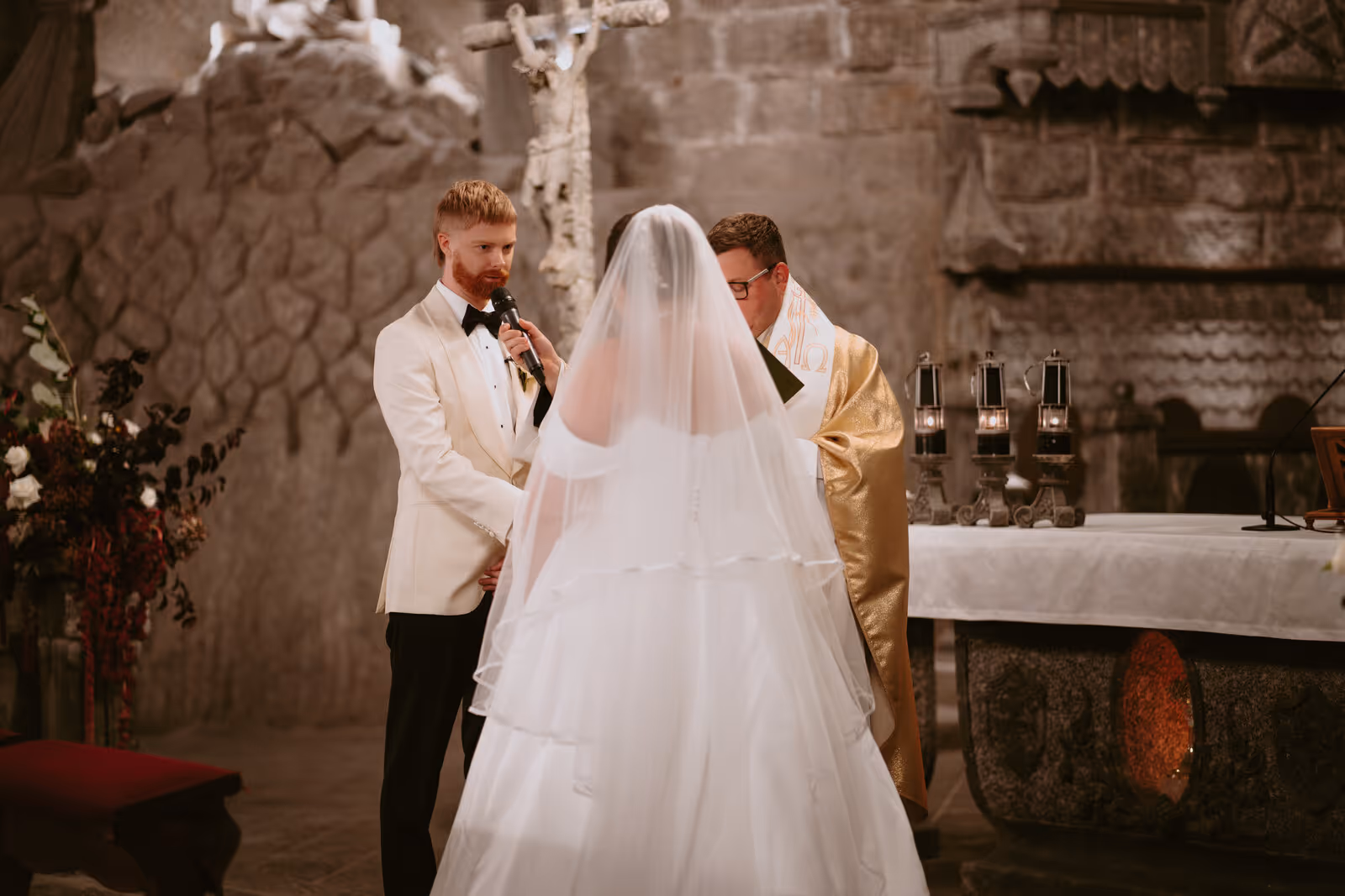 Ślub w Polsce. Kopalnia Soli w Wieliczce. Zdjęcie nr. 54