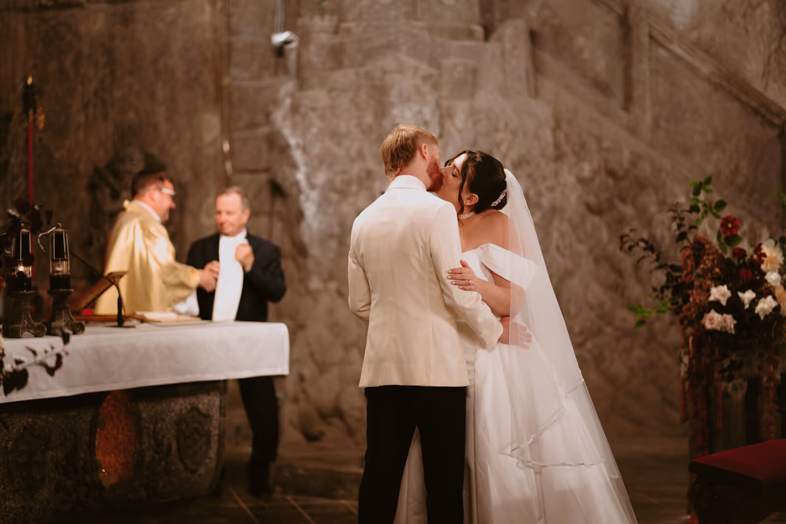 Ślub w Polsce. Kopalnia Soli w Wieliczce. Zdjęcie nr. 57