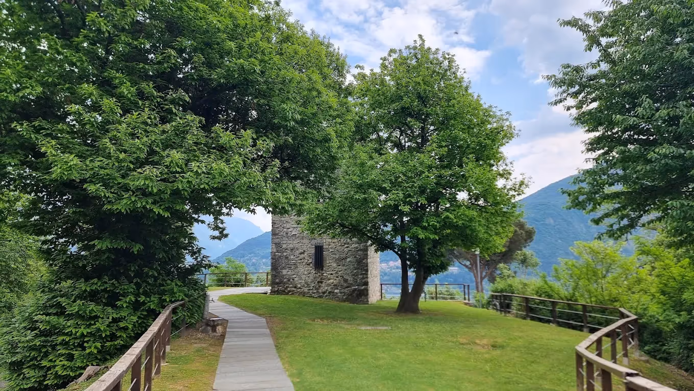 Jezioro Como Torre di Rogaro - Tremezzina