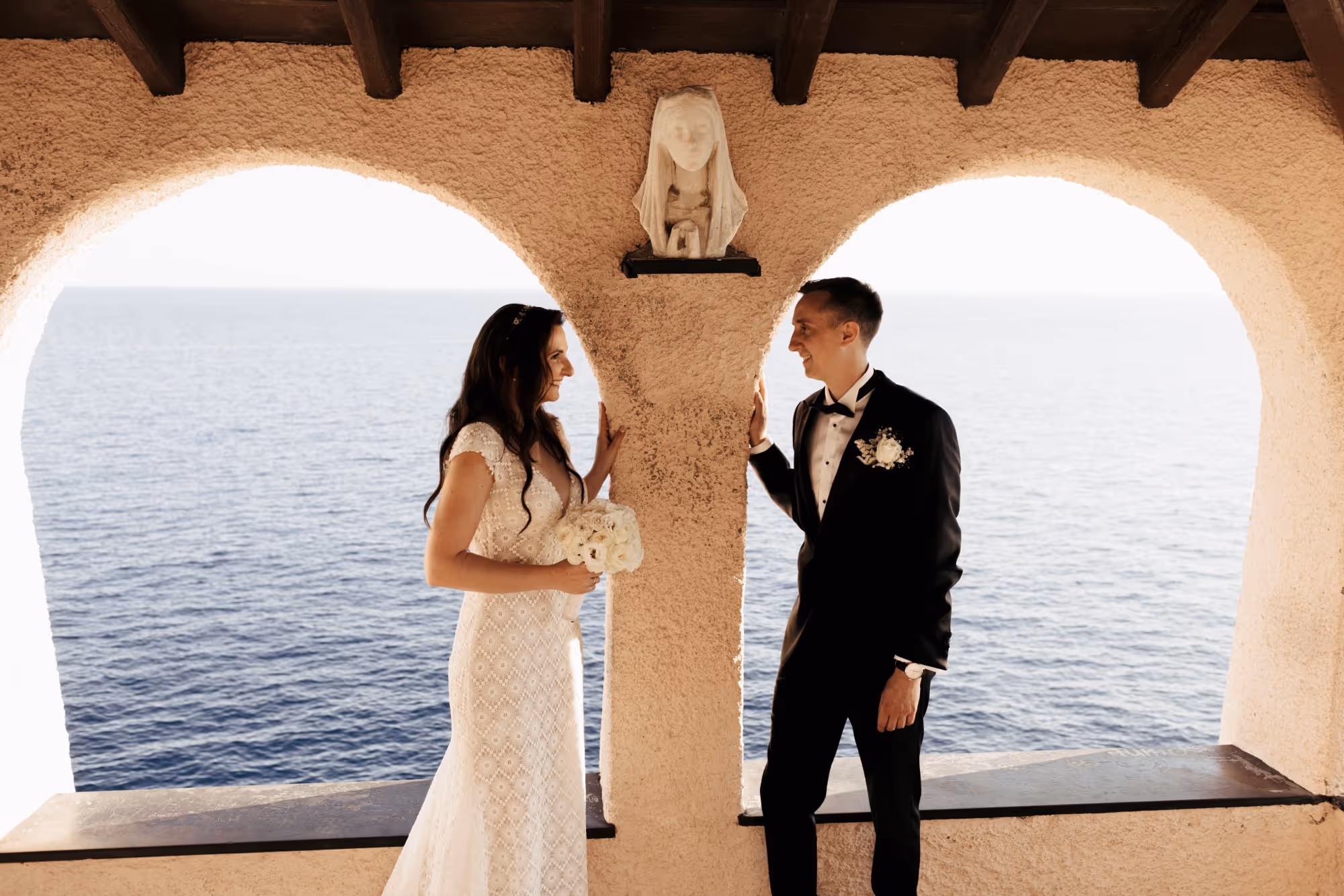 Liguria Kościółek z otwartymi krużgankami - Bonassola