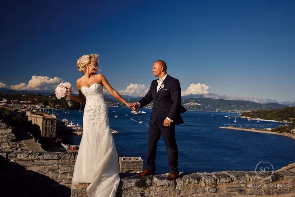 Liguria Kościółek położony na skale - Portovenere