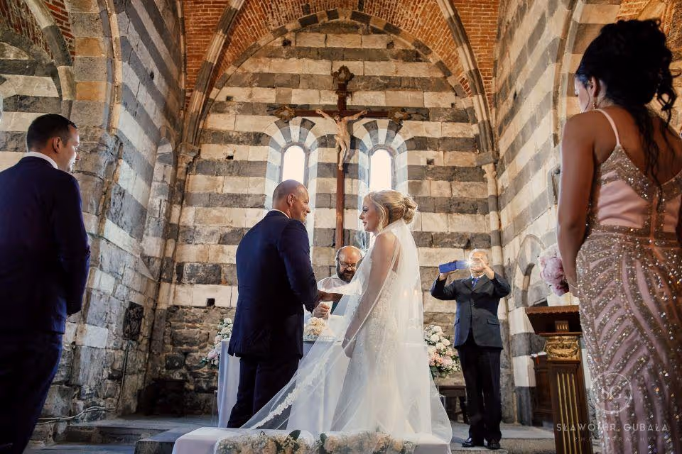 Liguria Kościółek położony na skale - Portovenere