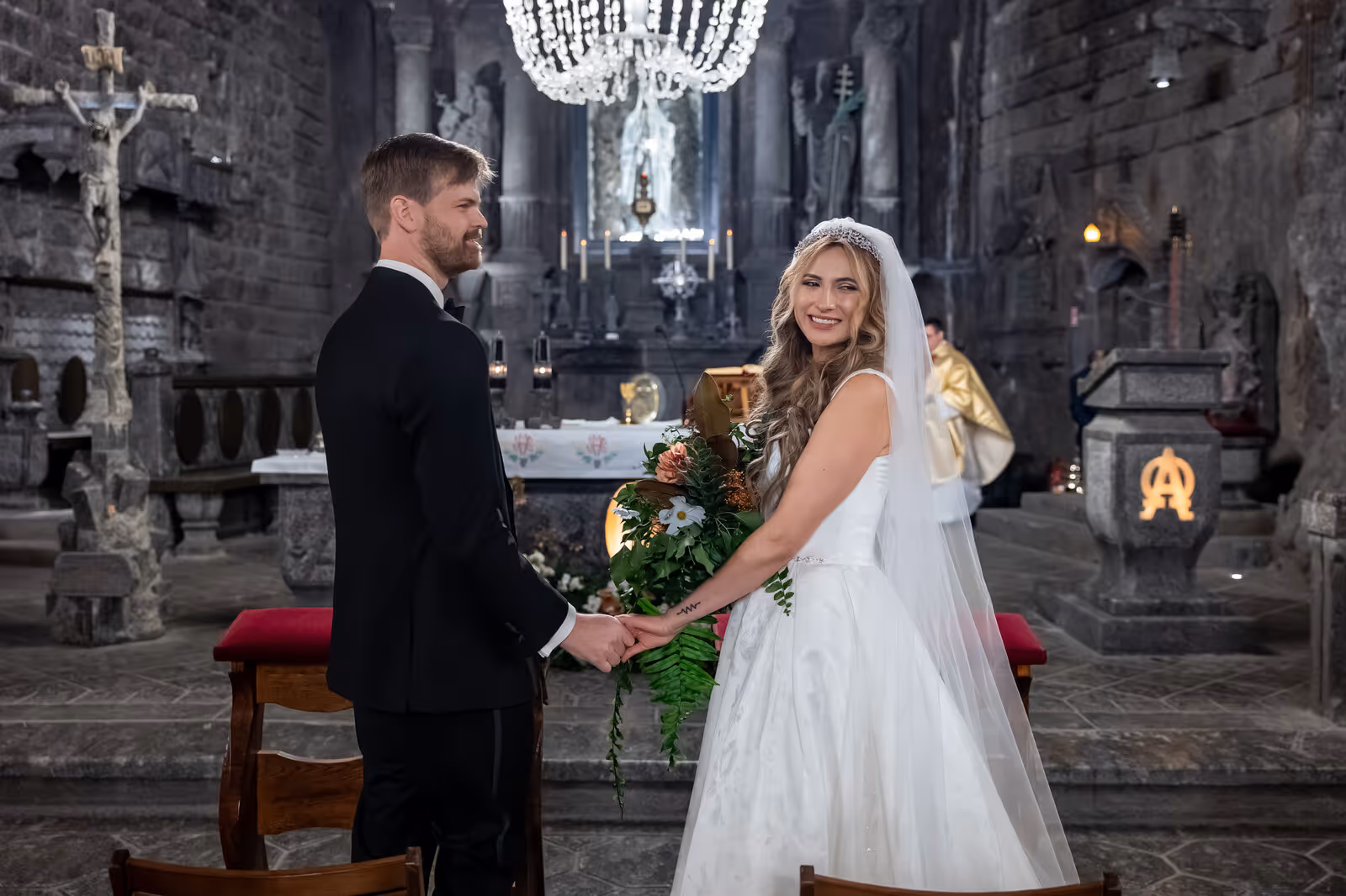 Ślub w Polsce. Kopalnia Soli w Wieliczce. Zdjęcie nr. 154