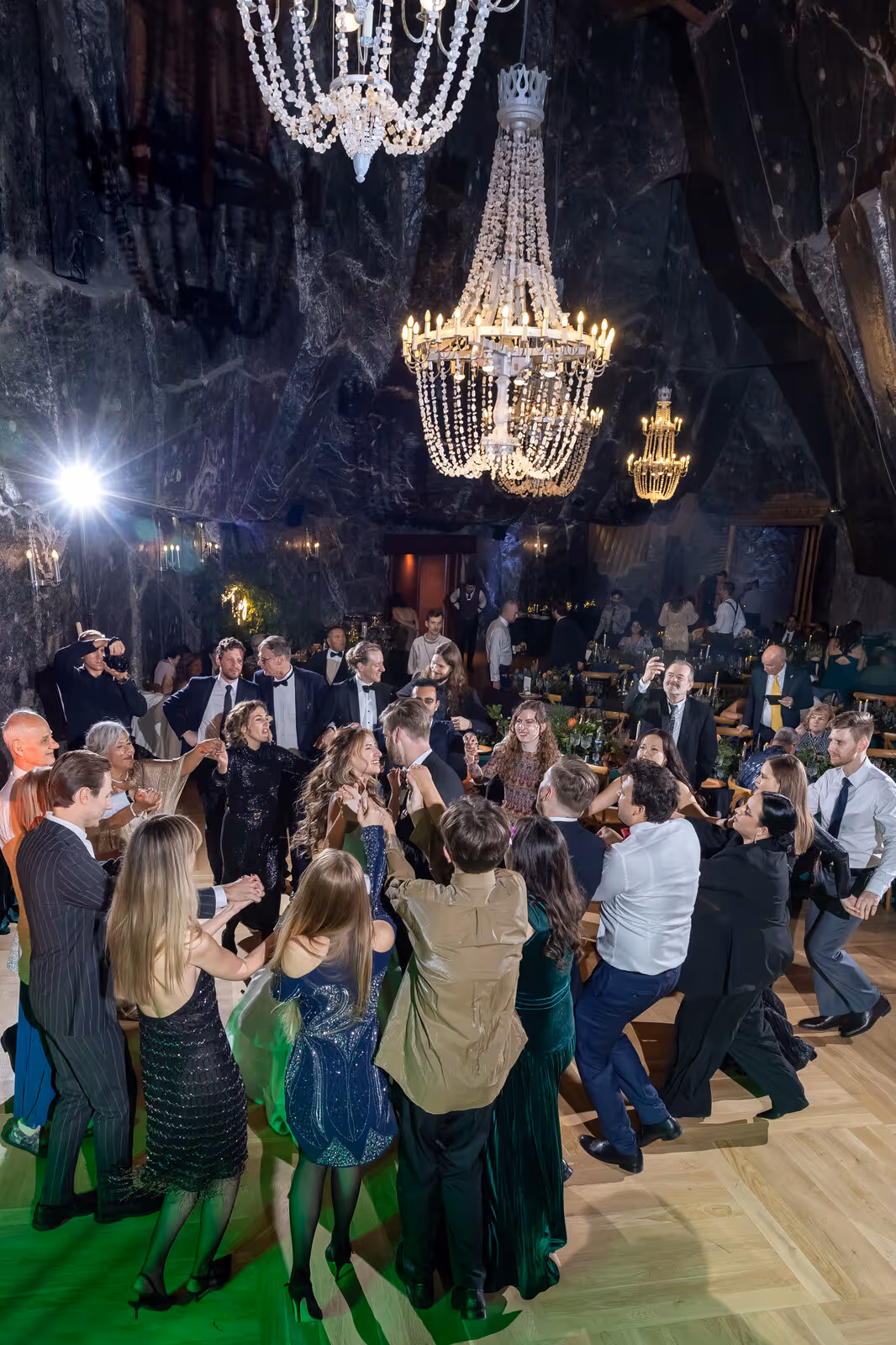 Ślub w Polsce. Kopalnia Soli w Wieliczce. Zdjęcie nr. 239