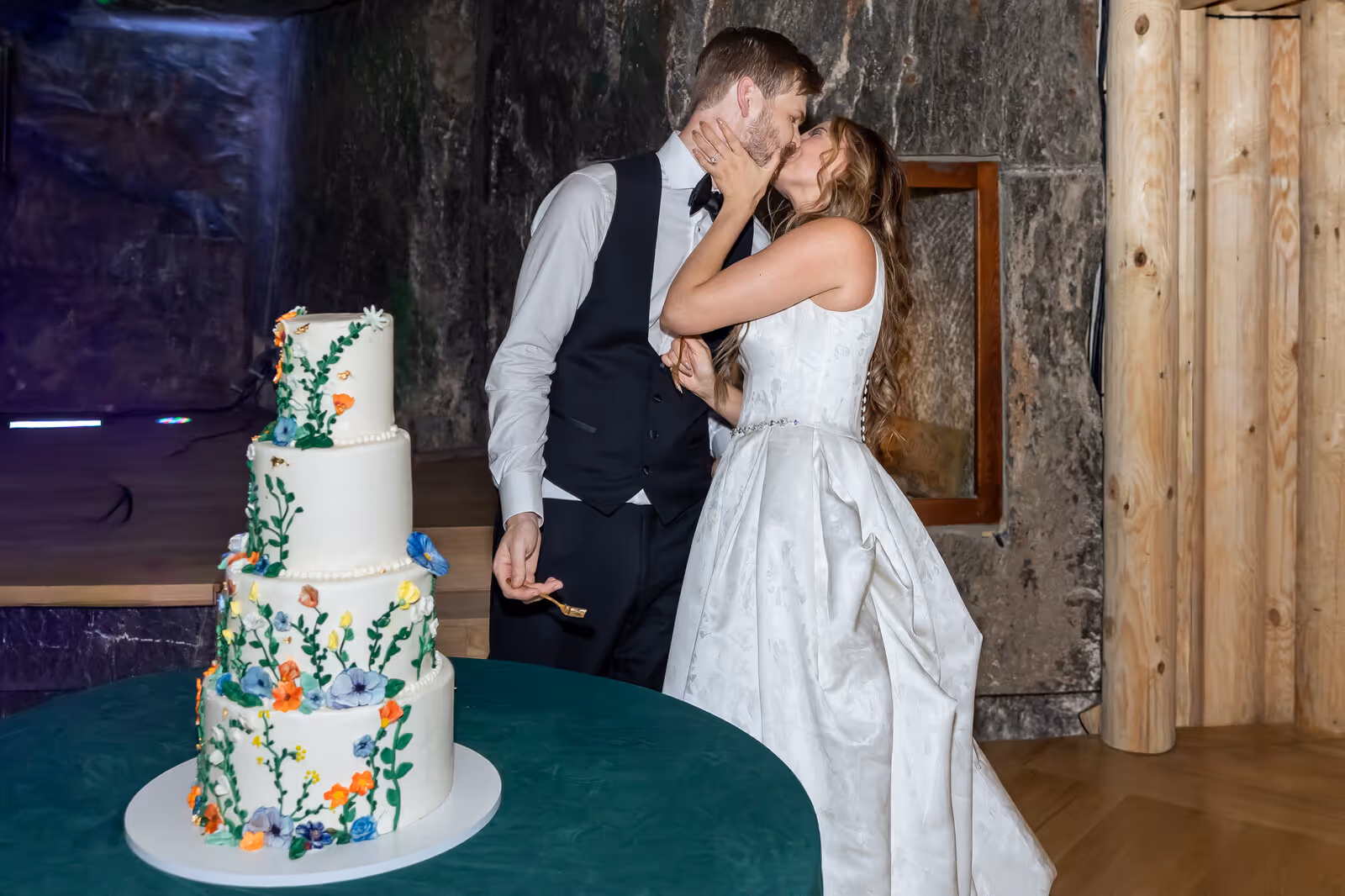 Ślub w Polsce. Kopalnia Soli w Wieliczce. Zdjęcie nr. 252
