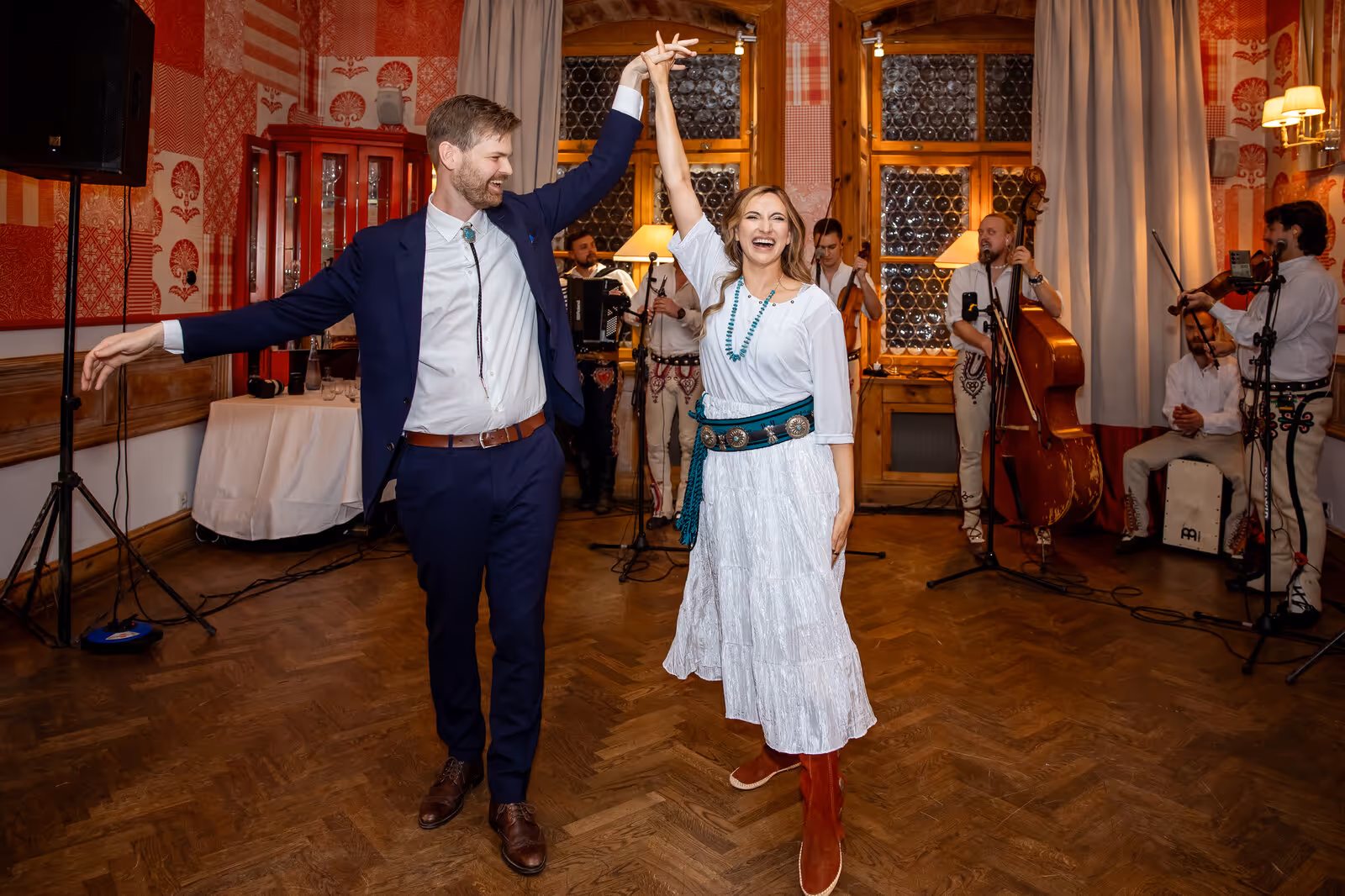 Ślub w Polsce. Kopalnia Soli w Wieliczce. Zdjęcie nr. 40