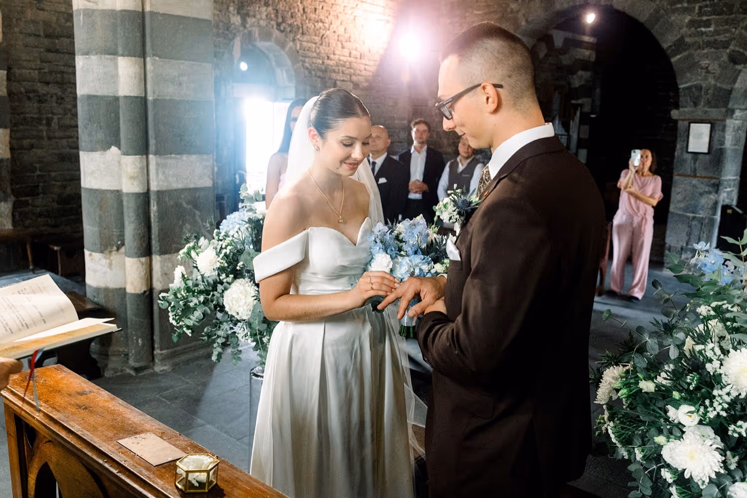 Liguria Kościółek położony na skale - Portovenere