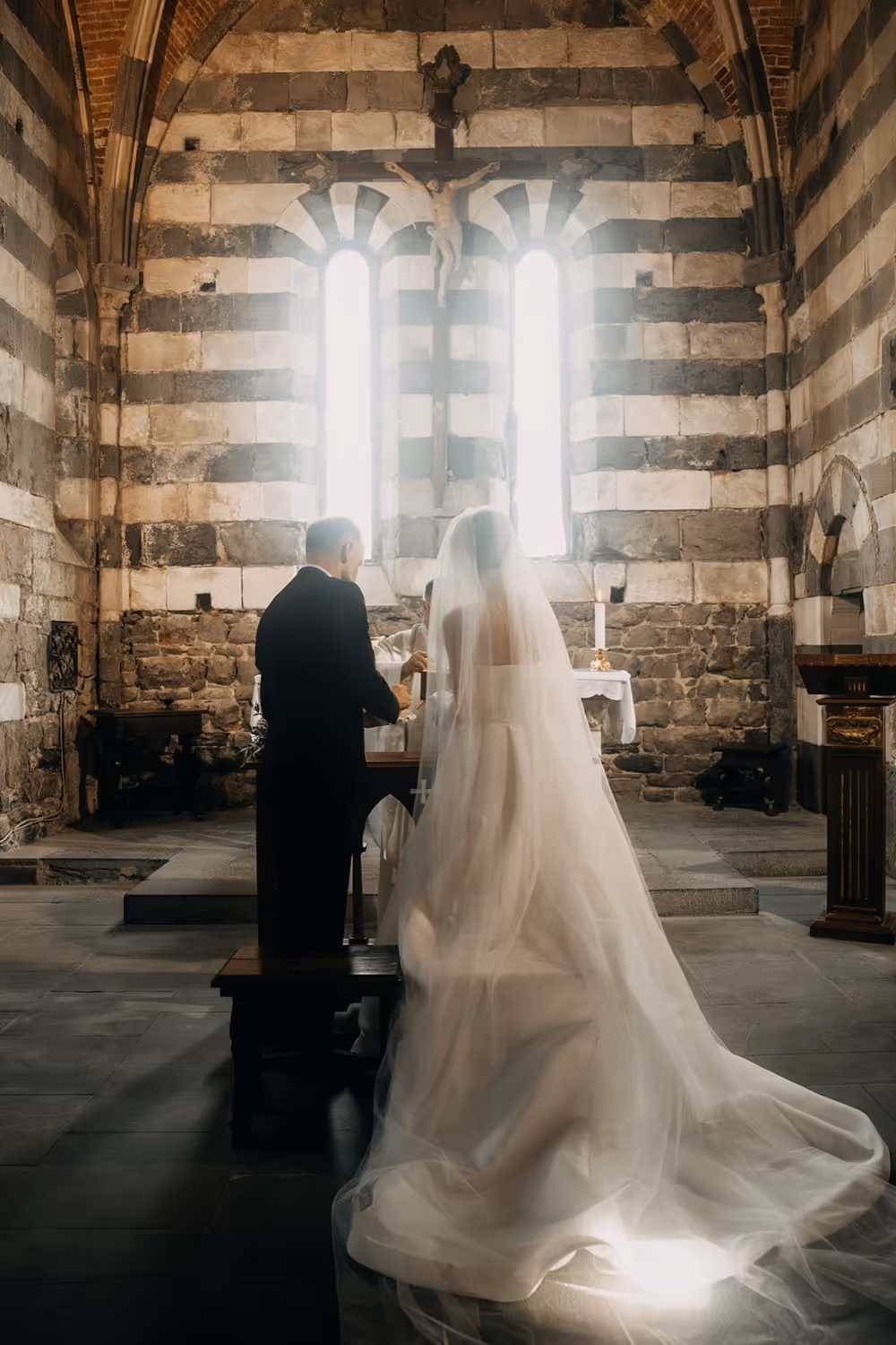 Liguria Kościółek położony na skale - Portovenere