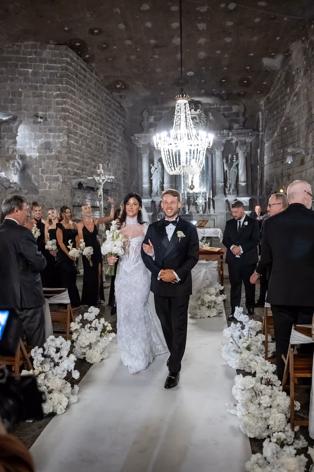 Ślub w Polsce. Kopalia Soli w Wieliczce. Zdjęcie nr. 110