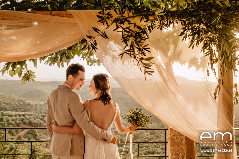 Kreta Taras z widokiem na gaje oliwne (Kreta zachodnia)