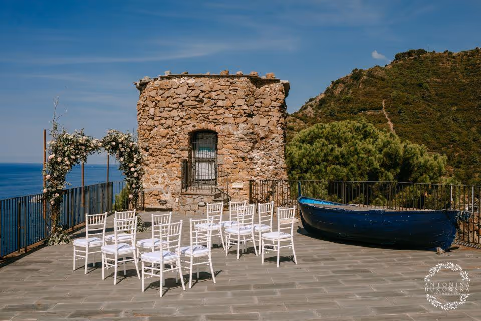 Liguria Taras zamku w malowniczej miejscowości Riomaggiore, Cinque Terre