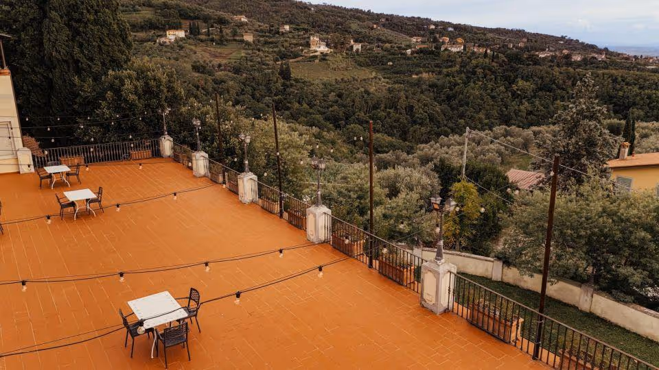 Toskania Ślub cywilny w ogrodzie willi