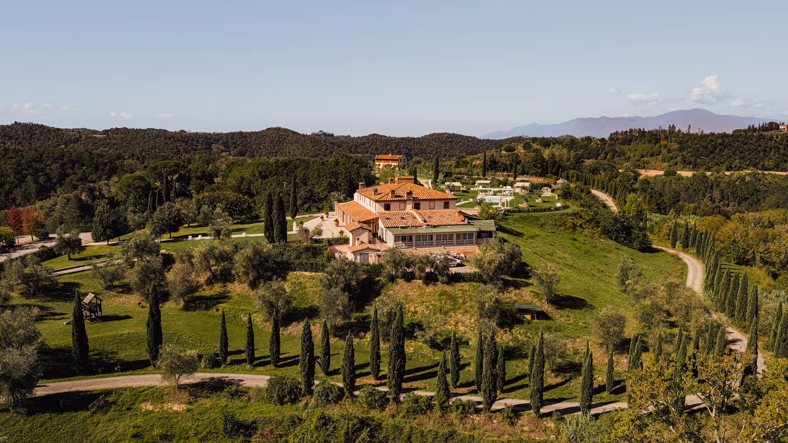 Toskania Ślub cywilny w ogrodzie willi