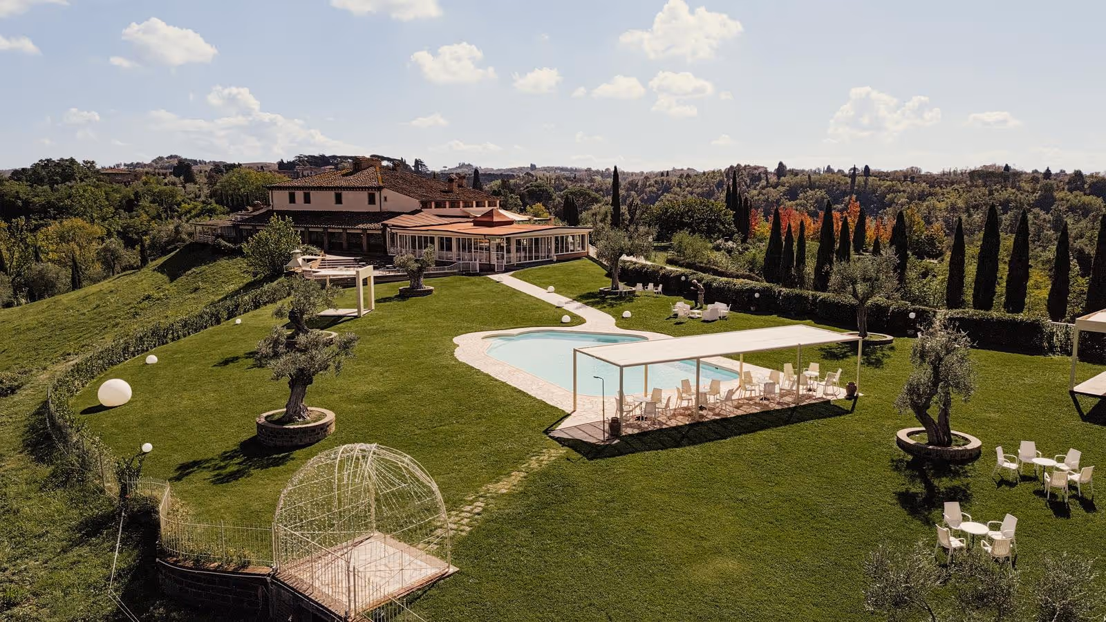 Toskania Ślub cywilny w ogrodzie willi