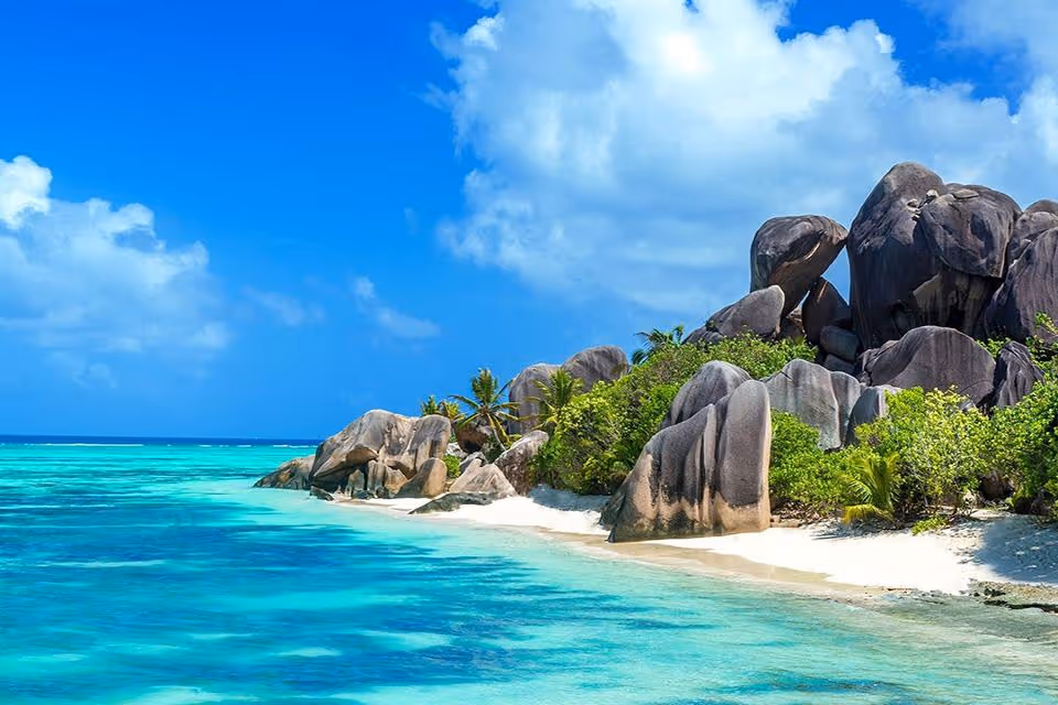 Seszele Piaszczysta dzika plaża