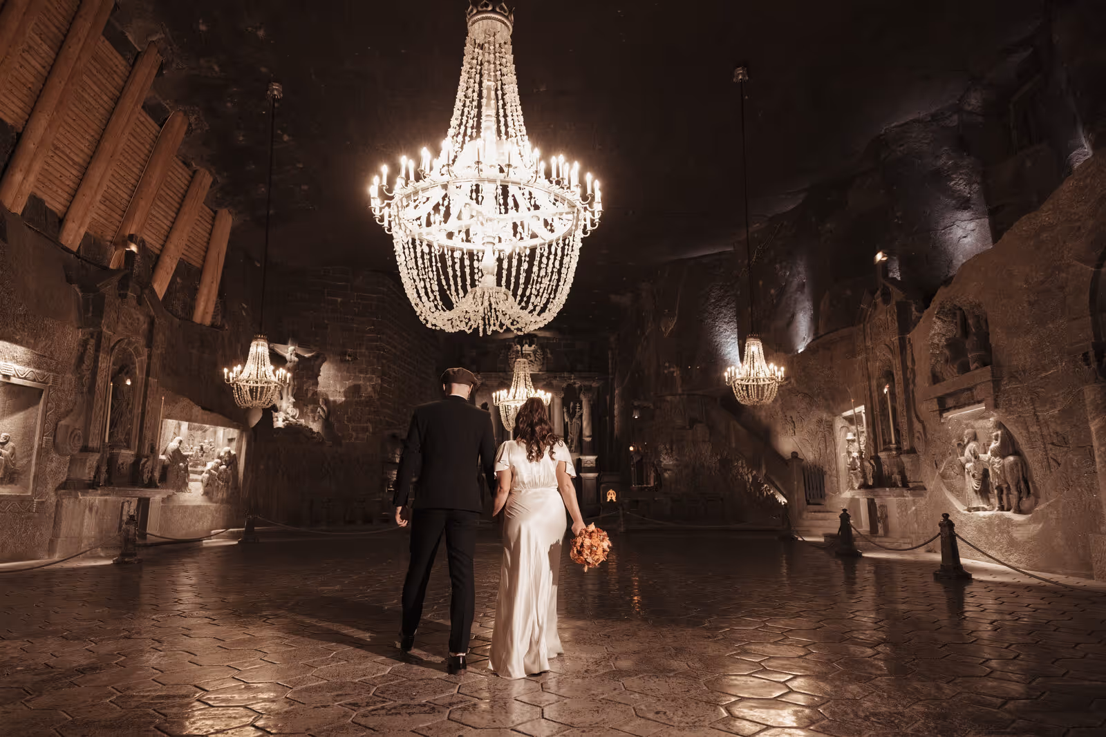 Ślub w Polsce. Kopalnia Soli w Wieliczce. Zdjęcie nr. 177